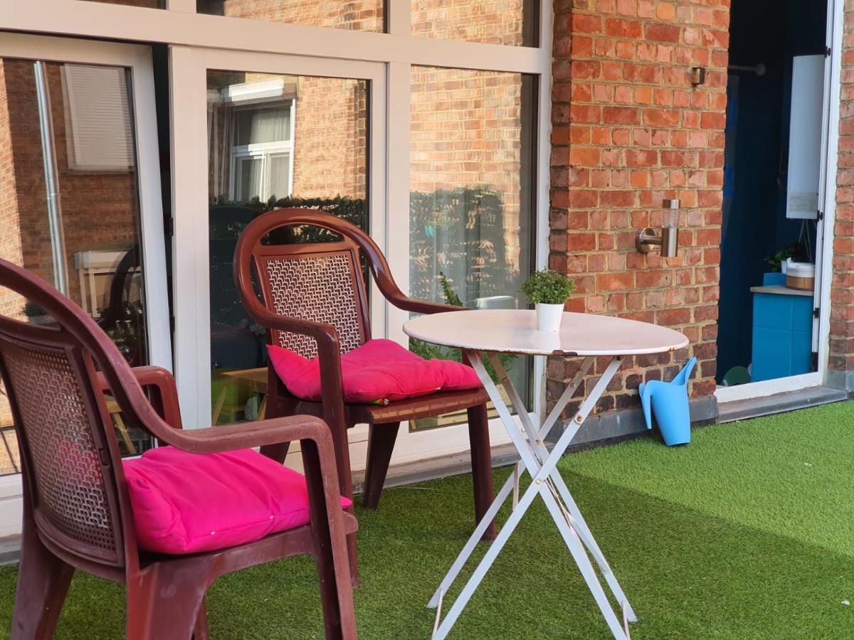 Ferienwohnung Ibiza Vibes Studio - Festive, Beach & Sun Atmosphere - Amazing Location In City Center Namur  Exterior foto